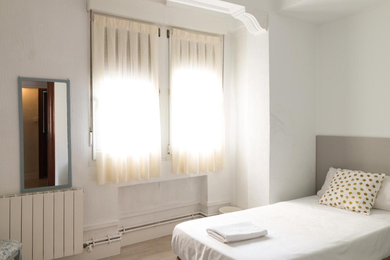 Pension Arias Bilbao Exteriér fotografie